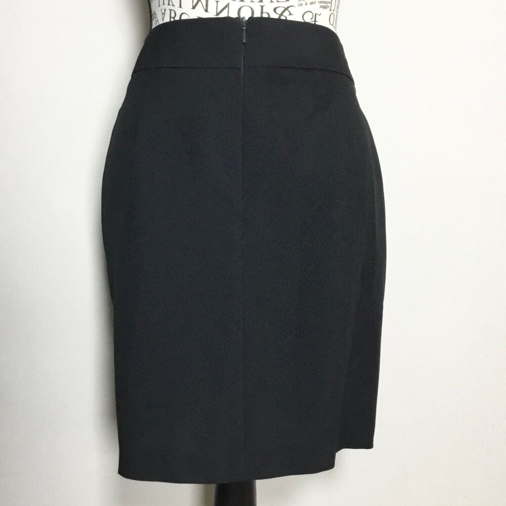 Black knee length business casual skirt minimalist closet staple waist 30” M